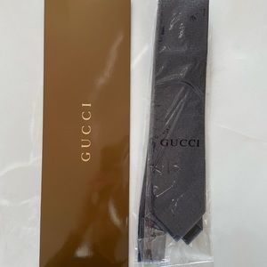 Men’s Gucci navy blue tie